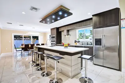 Image de Luxury 4br/4ba Villa Heated Pool Minutes To Beach