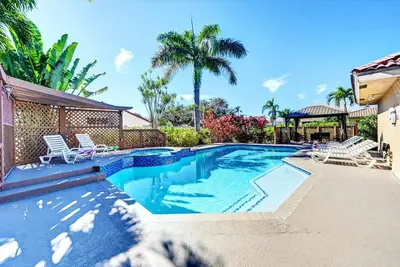 Image de Minutes To Beach & Casino Spacious 5br Heated Pool