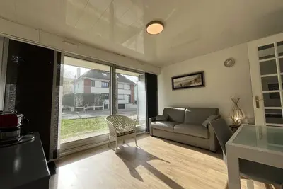 Image de Studio-cabine cosy dans le secteur calme de la canche