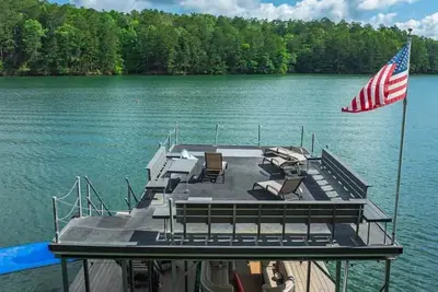 Image de All Your'n - Pet Friendly | Lakefront on Lake Blue Ridge | Year Round Water | Private Dock
