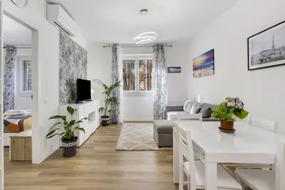 Image de Appartement \"House Global International\" avec Wi-Fi et climatisation