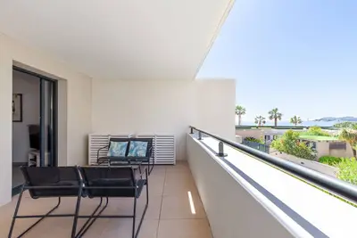 Image de Appartement \"O de mer D101\" avec vue sur la mer, terrasse privée et Wi-Fi