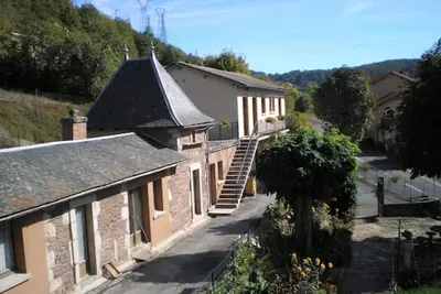 Image de Maison de vacances 'Gîte Saint-victor-et-melvieu' avec vue sur montagne