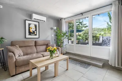 Image de Villa Nui - Appartement tout confort- Terrasse d'été et parking privé.