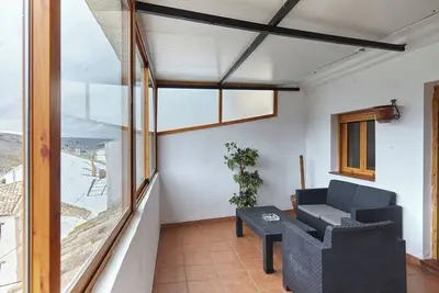 Image de Appartement de vacances \"Rural La Parra Castril 2 Madera\" avec vue sur montagne, terrasse et Wi-Fi