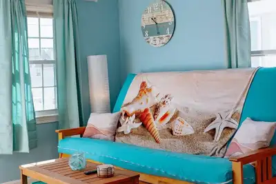 Image de Beach Haven w/Spacious Balcony