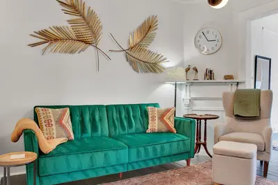 Image de Cozy Cottage Near Forsyth Park, Heated Pool Access