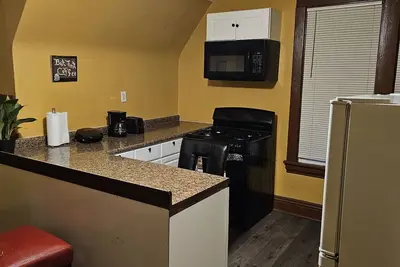 Image de 2-bedroom apartment in South Chicago Heights with Ac.