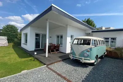 Image de Appartement 'Ferienhaus Lütt Hus An D'see' avec terrasse privée, jardin privé et Wi-Fi