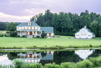Image de Walden Hall - Live In Luxury