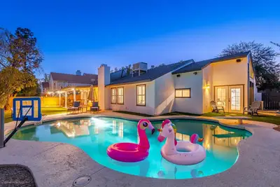 Image de Luxury Living | Private Pool, Bbq & Prime Location