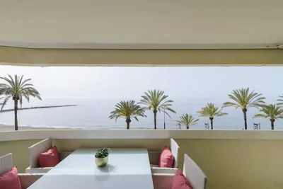 Image de Sea Front Apartment in Marbella Center