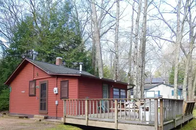 Image de Old Stoney's Musky - Pet Friendly
