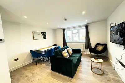 Image de Big and Stylish. Flat, Ev Charge possible, 5 minute drive to Heathrow airport