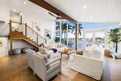Image de Magnolia By The Sea: Waterfront Luxury Oasis