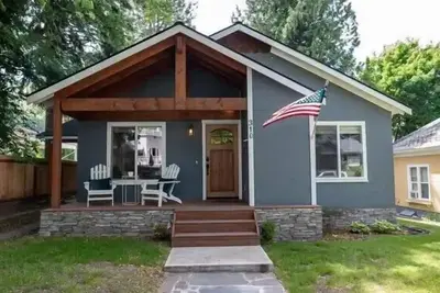 Image de Hozee's Cozee Cottage - Walk Everywhere Downtown