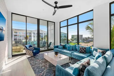 Image de Aqua Vista | Spacious New Condo w/ Ocean Views, Luxe Decor & Exclusive Amenities