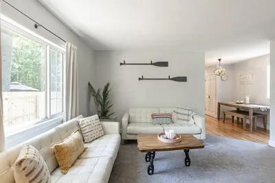 Image de Coastal Comfort Meets Beachside Bliss