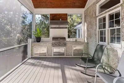 Image de 4br/ 3. 5 baths- Golf Community. Dog friendly, game room & close to the beach!