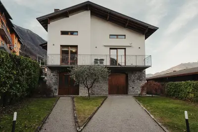 Detached house for a family or couples with stunning views, garden, whirlpool