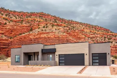 Image de Kanab, Utah Luxury Family Home with Rooftop Deck for Incredible Stargazing! Bryc