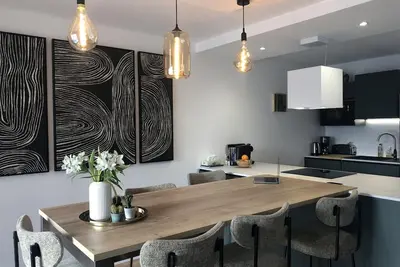 Image de Appartement spacieux et élégant - centre ville