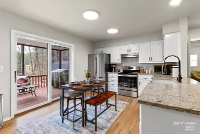 Image de Hideaway In The Highlands : Bike, Lake, Golf, Pet Friendly