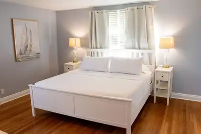 Image de Walk to the beach! Two bedroom unit in the heart of Jax Beach