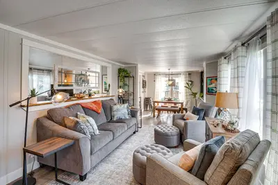 Image de Cozy Pnw Getaway w/ Fire Pit: Walk to Beach!