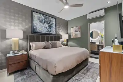 Favourite Zenith! Freshly Redecorated!