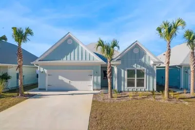Image de Coastal Elegance Retreat\n