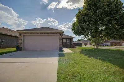Image de Cozy Corner <7 miles from Toyota Field and Redstone Arsenal - family-friendly!