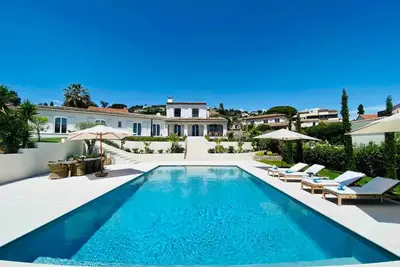 Image de Beach style villa with panoramic sea views