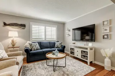 Image de 2 Bedroom/2 Bath with short walk to the beach