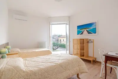 Image de Cozy apartment with balcony! Grigna House