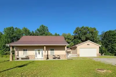 Image de Fishing Cabin, Boat Parking\/Rv Camper, Near Lake 1\/2mile beautiful walk\/view!
