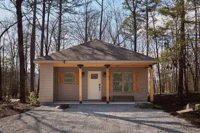 Image de Morgan's at the Little Red - Single King Cabin 6