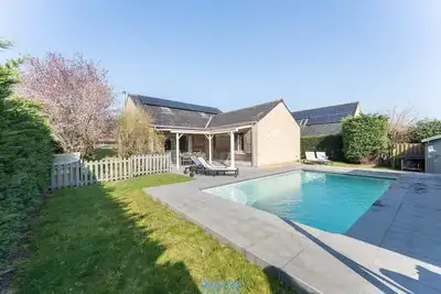Image de Villa T’Uzetje – villa with pool in Oostduinkerke