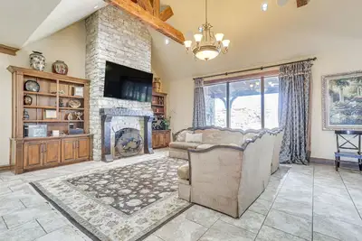 Image de Spacious Edmond Vacation Rental w/ Shared Pool!