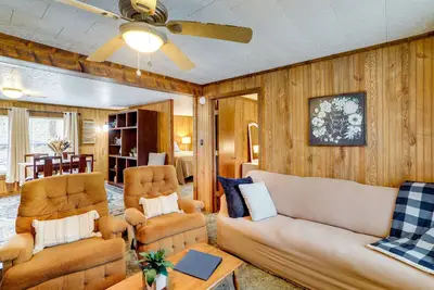 Image de Heber Springs Cabin w/ Deck: 3 Mi to Sugarloaf Mtn