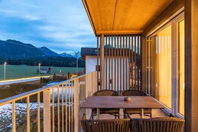 Image de Appartement de vacances \"Hotel Zum Schwanen - 6\" avec vue sur les montagnes, terrasse et Wi-Fi