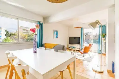 Image de Escapade lumineuse, à 5 min de la plage et du port