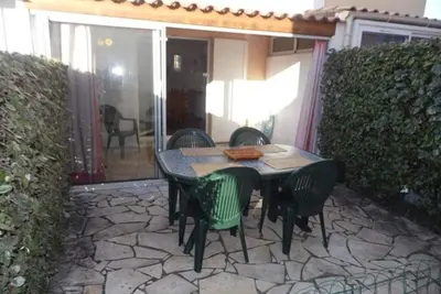 Image de Villa 4-6 couchages avec piscine, tennis et parking privé, proche plage – Marseillan