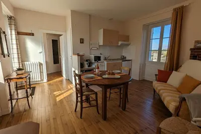 Image de Gîte charmant avec jardin privatif, proche des randonnées, totalement équipé et internet fibreбет