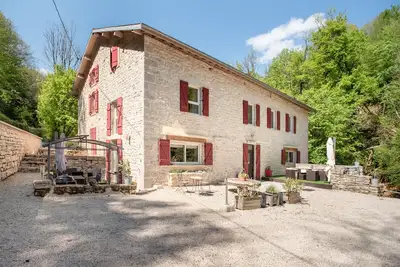 Image de Gîte de 4 à 14 Personnes 5
