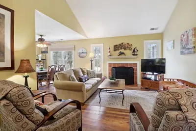 Image de Evian 200 - Beautiful 2 Br/ 2ba 2nd Floor Flat. Special Rates til 6/28/24