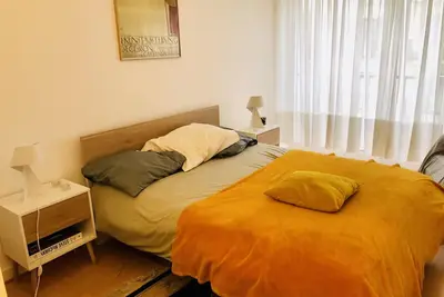 Image de Location appartement équipé Neuilly-sur-Seine, proche transports et commerce.