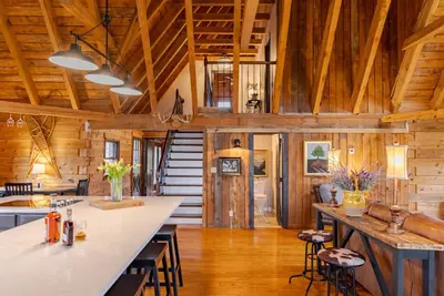 Image de Quiet, remote cabin nestled between Louisville and Elizabethtown