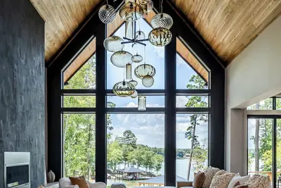 Image de Family fun or a Corporate Retreat at Lake Jackson with pool and an amazing view