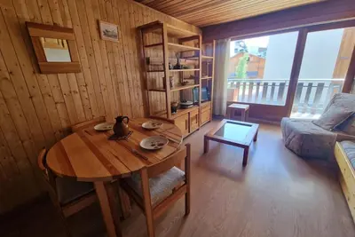 Image de À 50m des pistes de ski, 1er étage, balcon, télévision, casier à ski, 25m², Les 2 Alpes